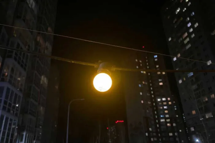 Майже пів мільйона родин у Києві залишилися без світла