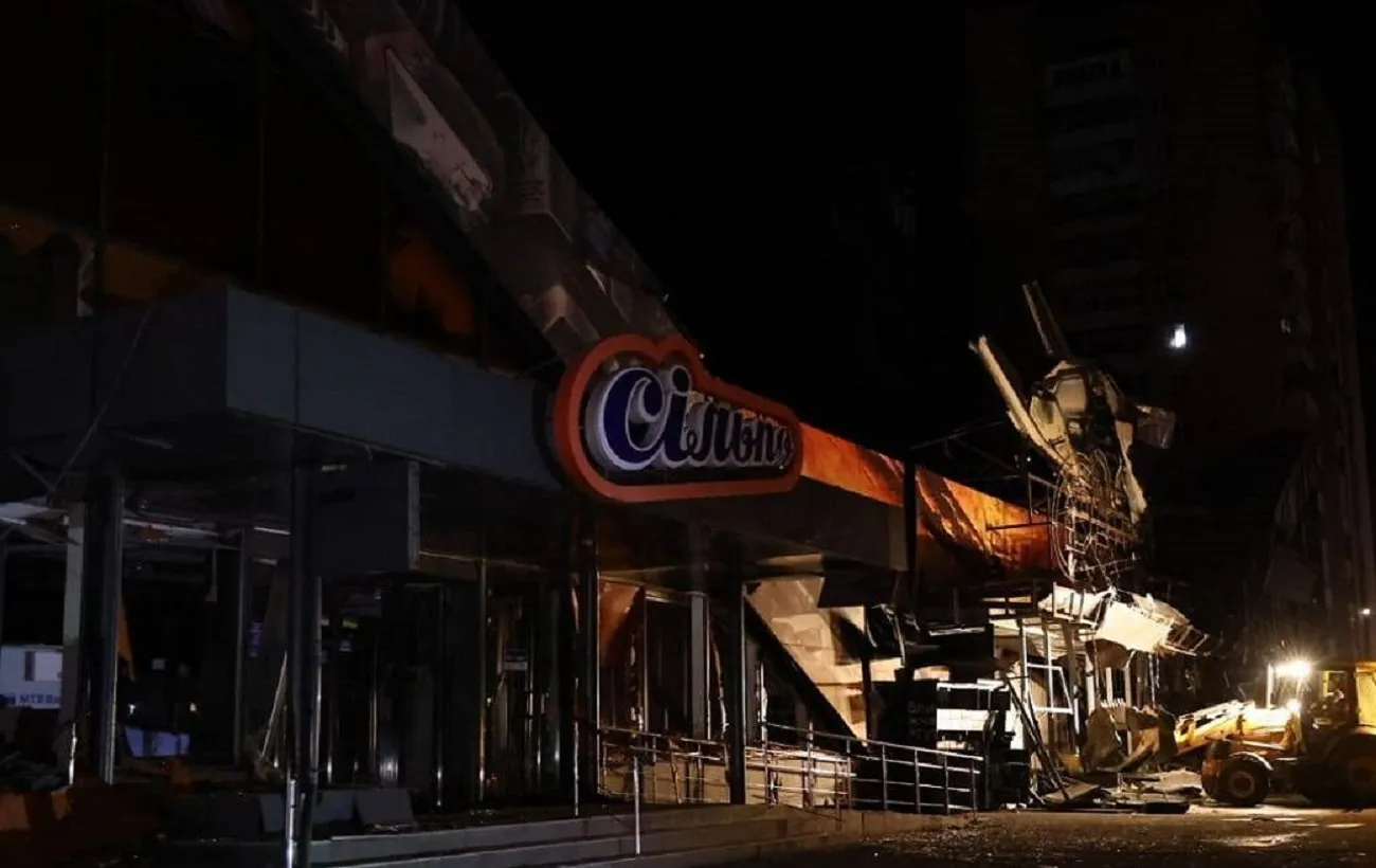 Харків зазнав масованої атаки: десятки постраждалих, зруйноване «Сільпо»