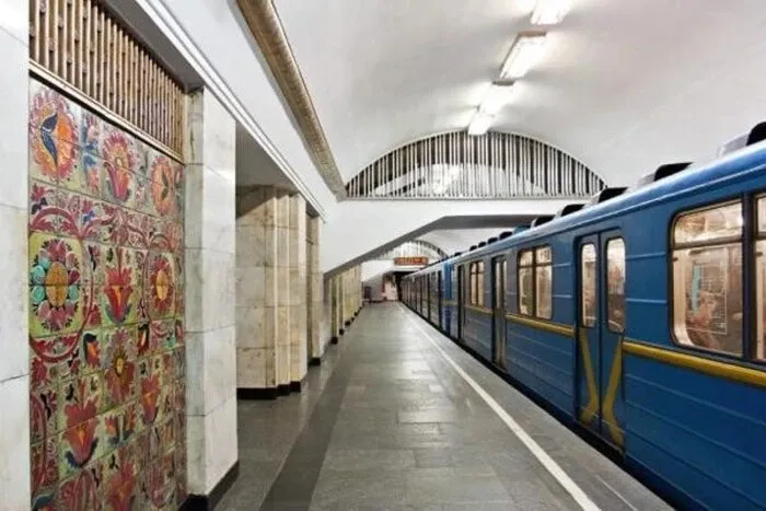 Стало відомо, як у Києві буде працювати метро і автобуси під час Великодня