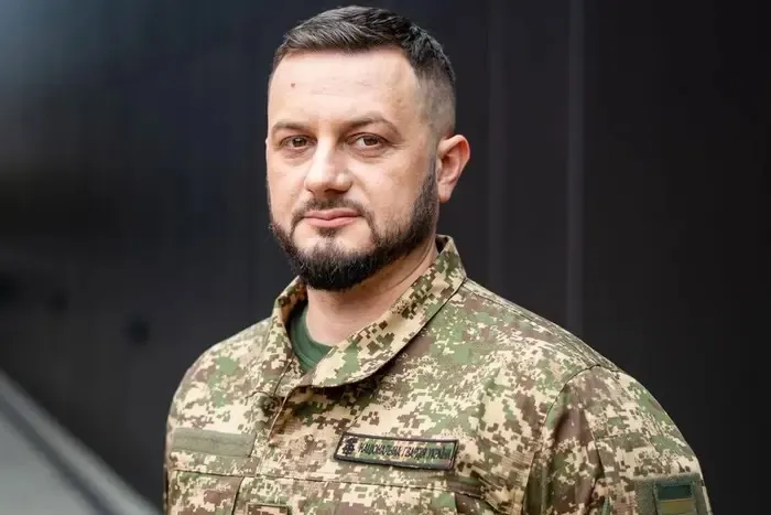 Зеленський присвоїв командиру Хартії звання Героя України