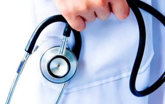 У Києві лікар оцінив безкоштовну операцію військовому у ₴30 тисяч, йому повідомлено про підозру