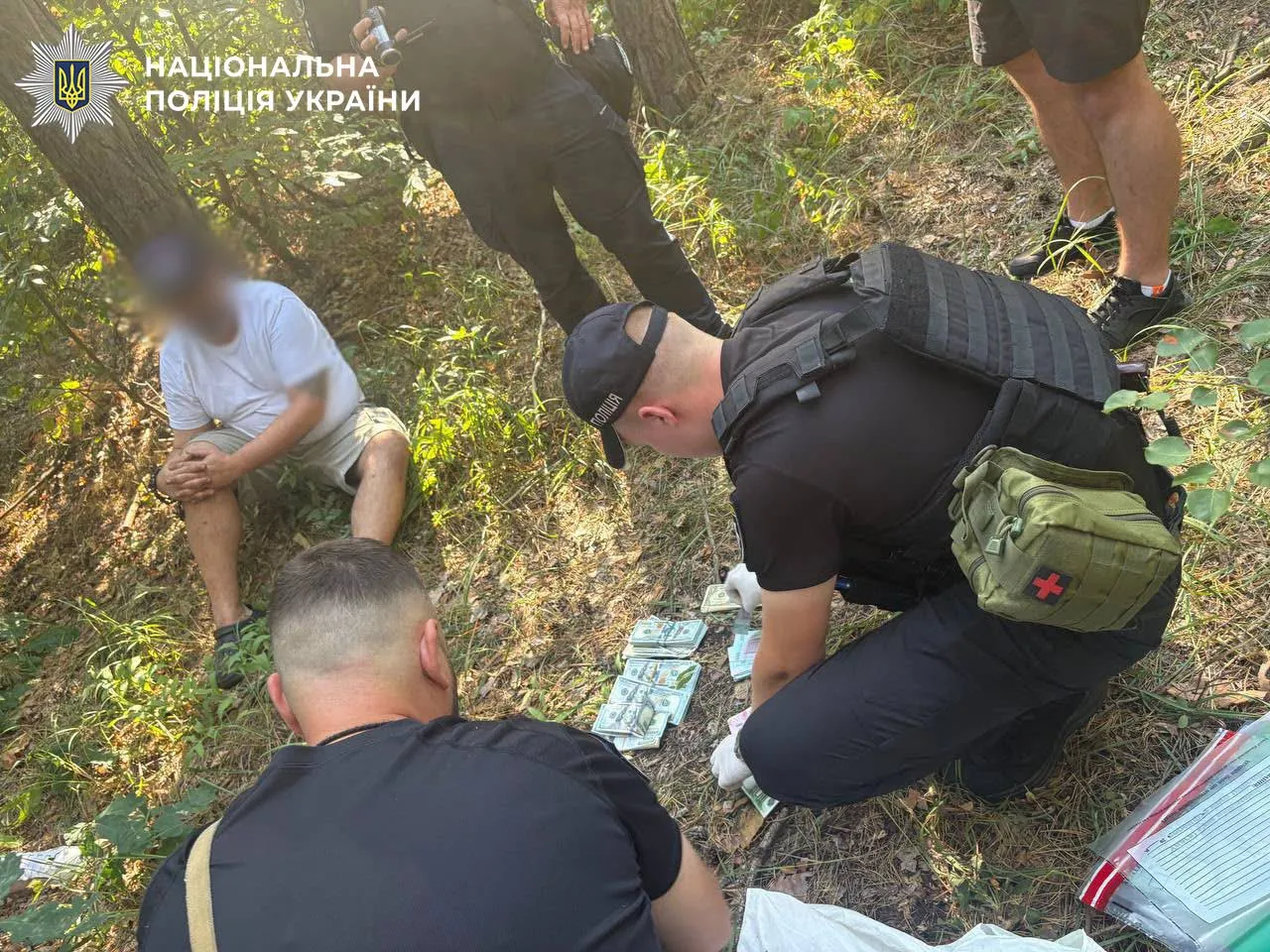 В Киеве мужчина ограбил квартиру соседа на 2 млн грн