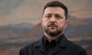 Відео: Російські ракети двічі вдарили по одній будівлі в Києві