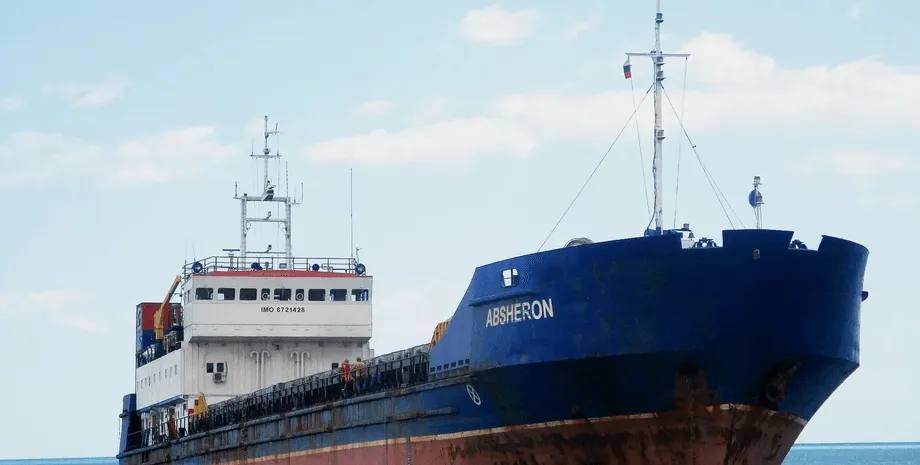 Іранський сухогруз Caspian Shiva сів на мілину в Каспійському морі