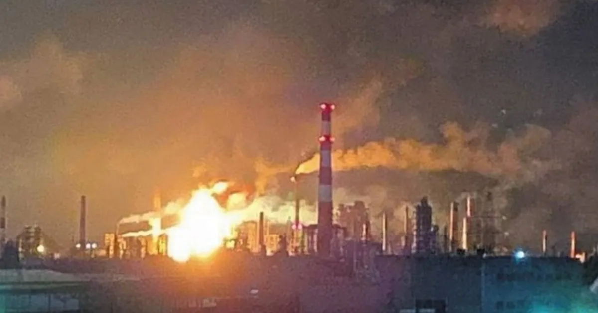 Дрони атакували НПЗ у Самарській області РФ, спалахнула пожежа