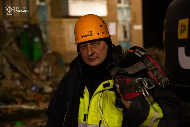 У Тернополі тривають пошуково-рятувальні роботи після російського удару