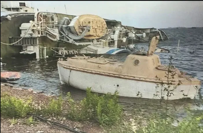 Ексчиновник Міноборони отримав підозру через продаж списаних військових кораблів