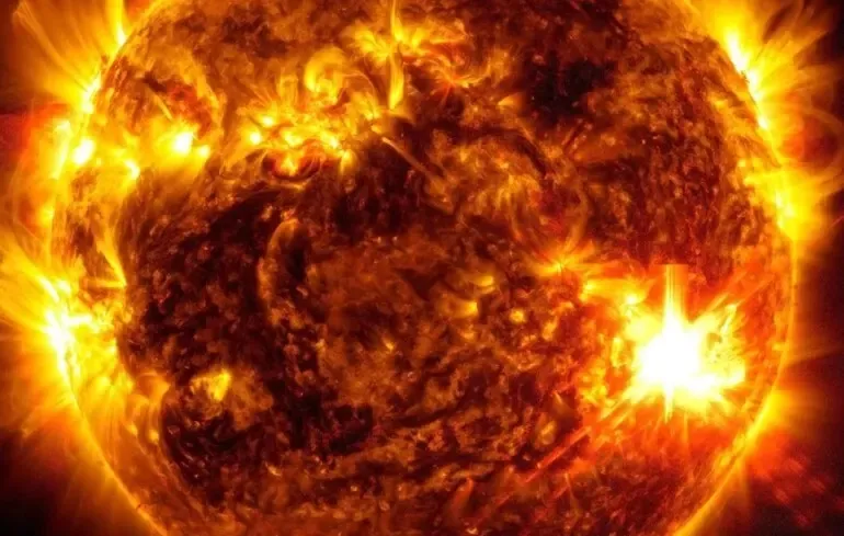 A strong magnetic storm is heading toward Earth on August 27–28