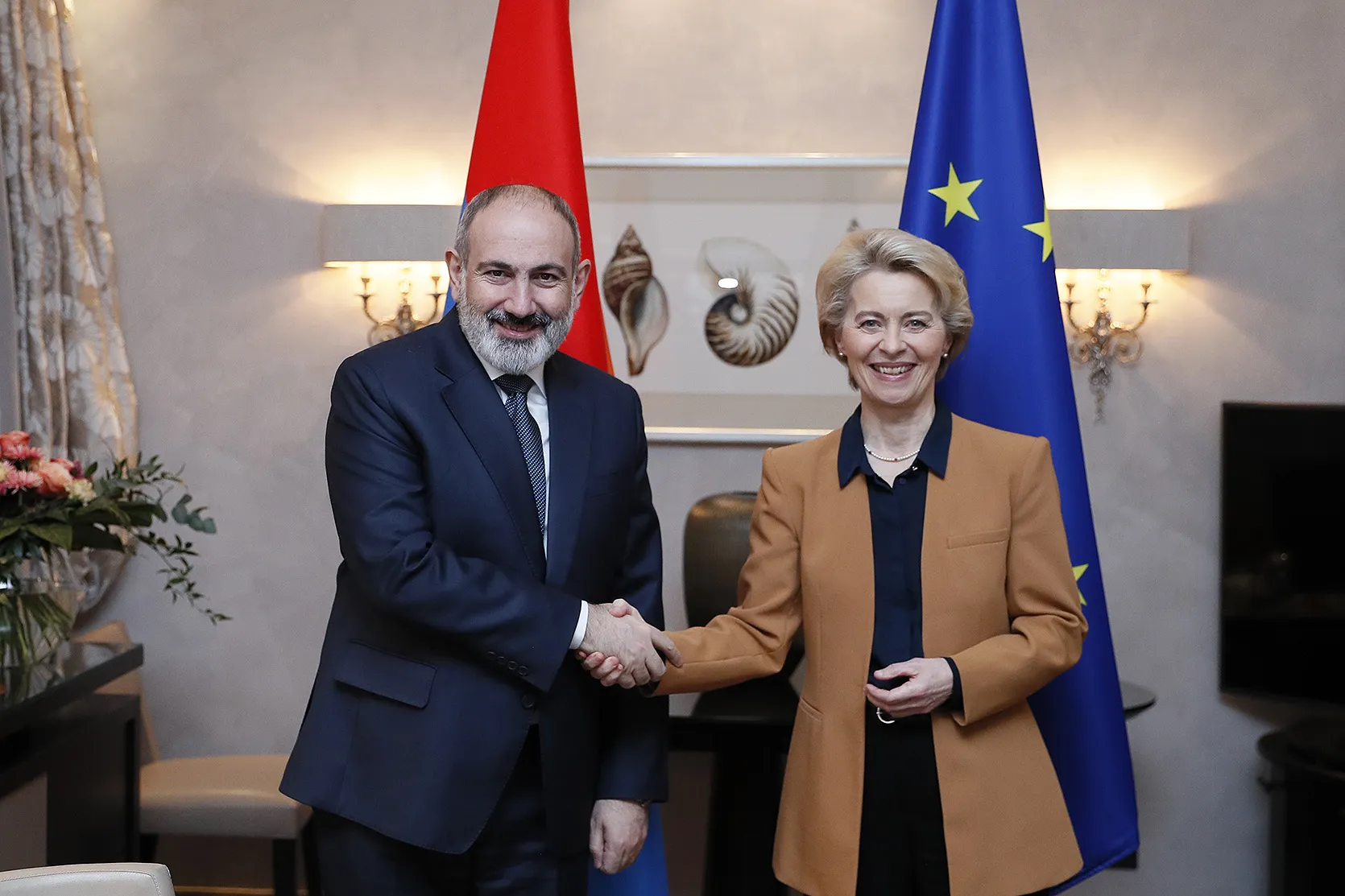 Урсула фон дер Ляєн у Єревані оголосила про новий пакет допомоги Вірменії на €200 млн
