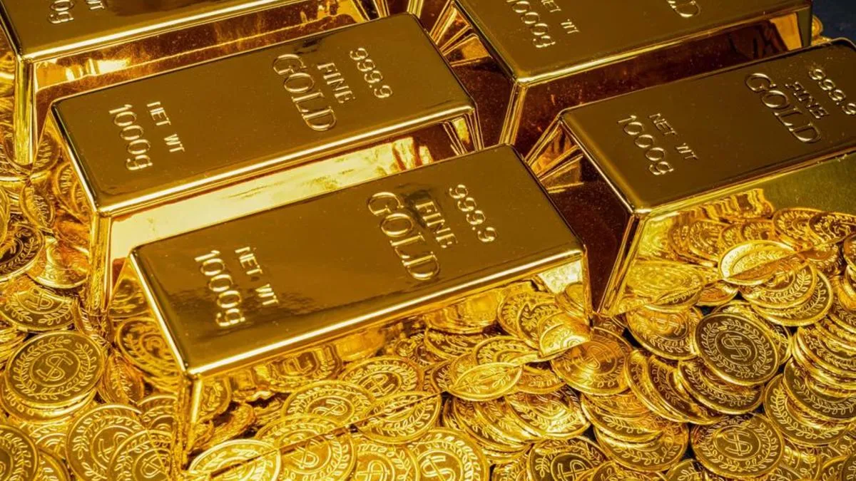 Russia's gold reserves have fallen to a six-year low