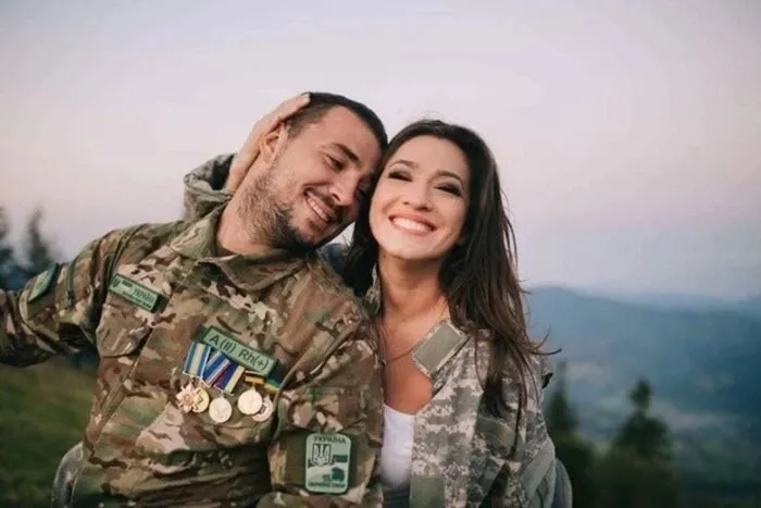 83 shrapnel fragments were removed from his body: Natalka Karpa’s husband recalled his injury