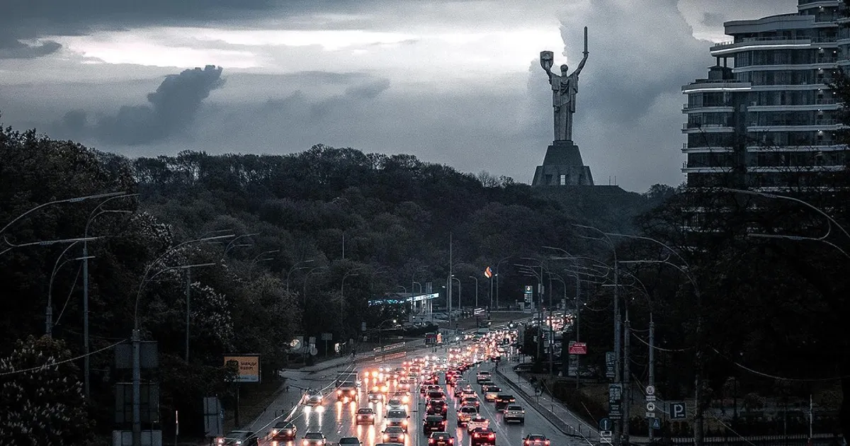 Російська атака залишила понад 100 тисяч абонентів у Києві без світла
