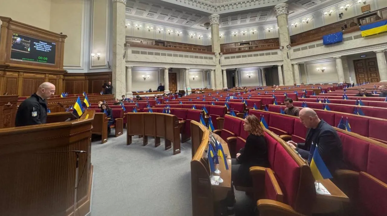 Шмигаль закликав бізнес вимкнути зовнішнє освітлення