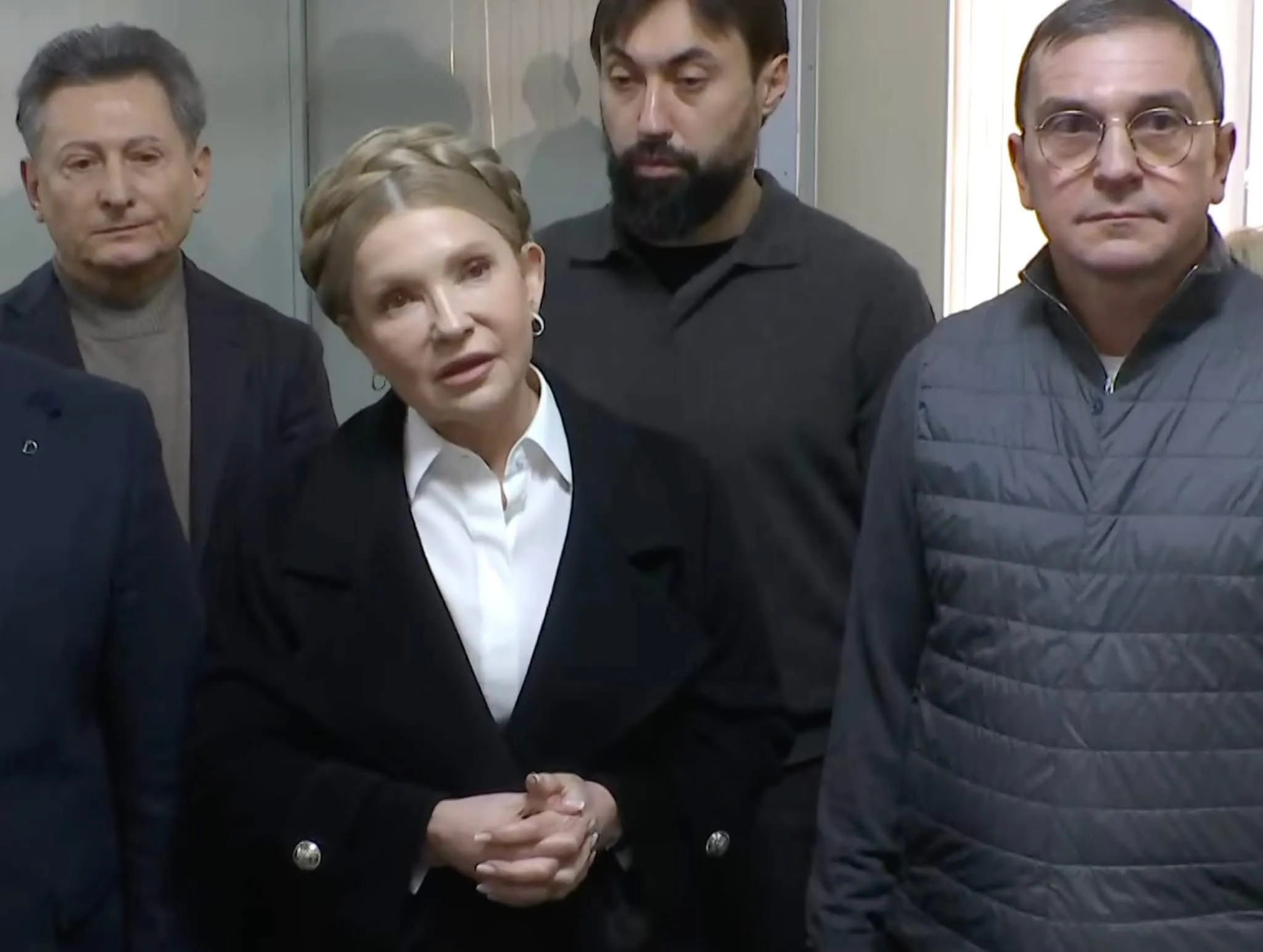 Соратник Тимошенко влаштував у суді циркову виставу