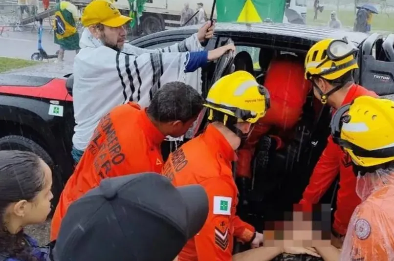 Блискавка вдарила у натовп протестувальників у Бразилії: понад 70 постраждалих