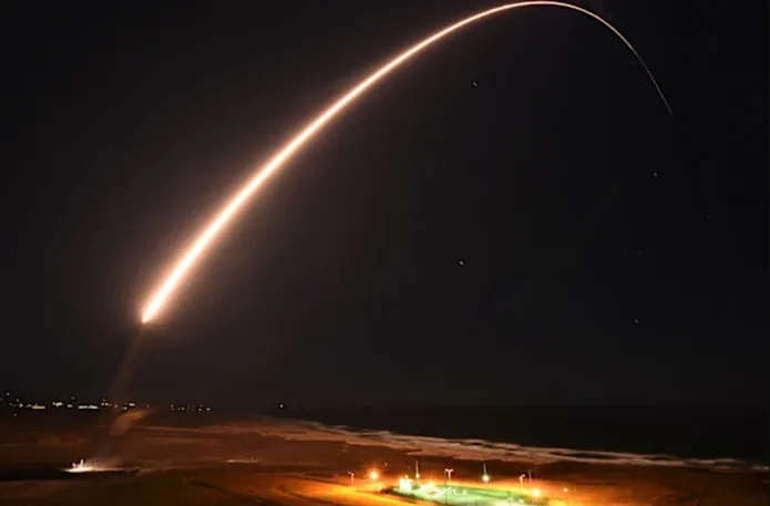 Німеччина схвалила план космічної оборони від ракетних загроз