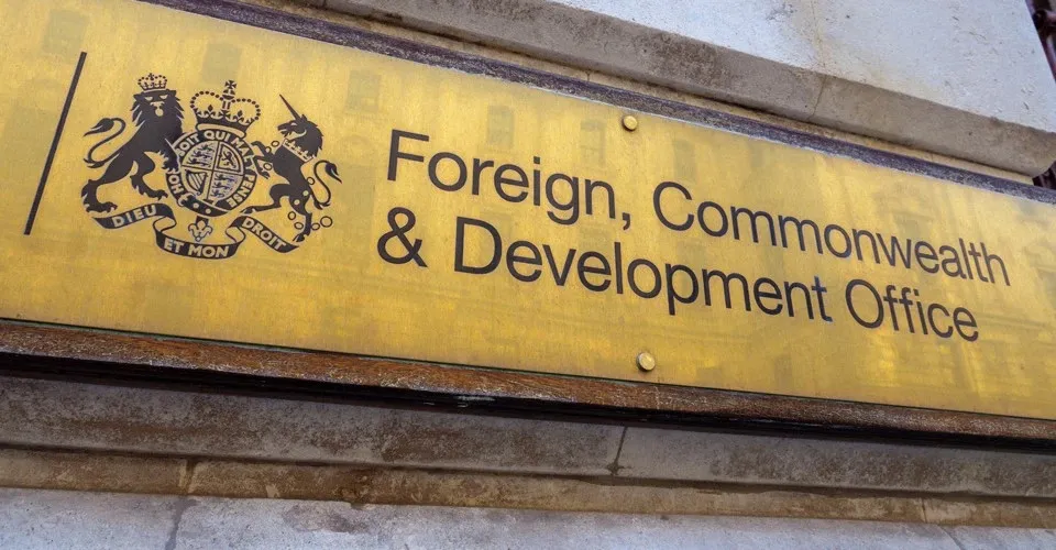 Великобритания ввела новые санкции против банков, танкеров и компаний РФ