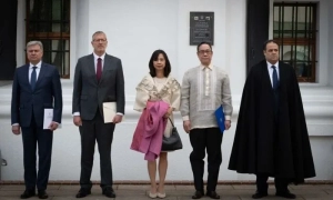 Макрон анонсував створення уряду загального інтересу