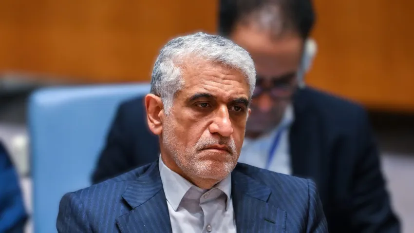 Іран в ООН заявив, що не планує закривати Ормузьку протоку