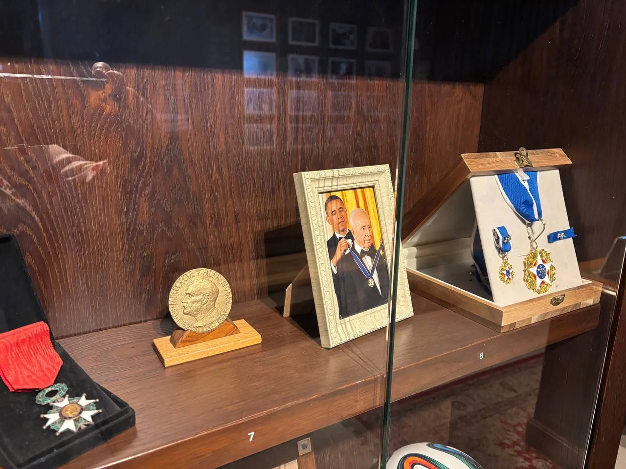 Центр миру та інновацій імені Шимона Переса