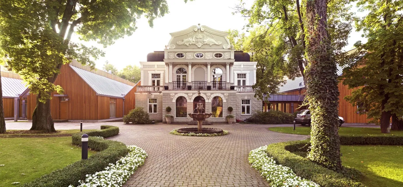Власник виставив на продаж віллу в Юрмалі, де любить відпочивати Пугачова