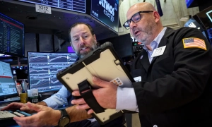 Deutsche Bank has admitted to violating EU sanctions involving Russian clients