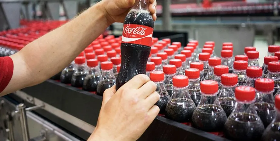 У Росії викрили шосте підпільне виробництво фальшивої Coca-Cola