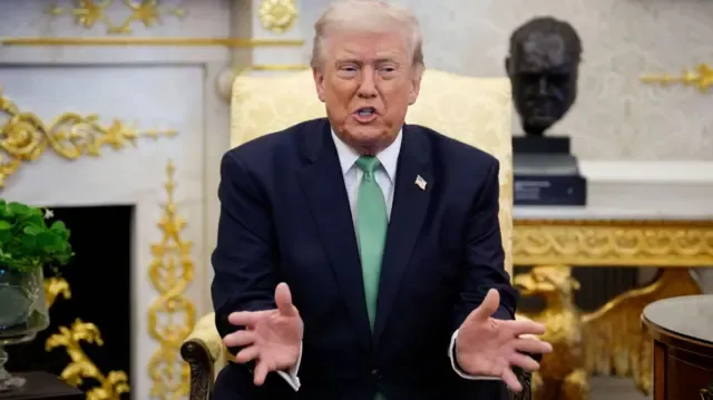 В присутствии премьера Японии Трамп пошутил о Перл-Гарборе