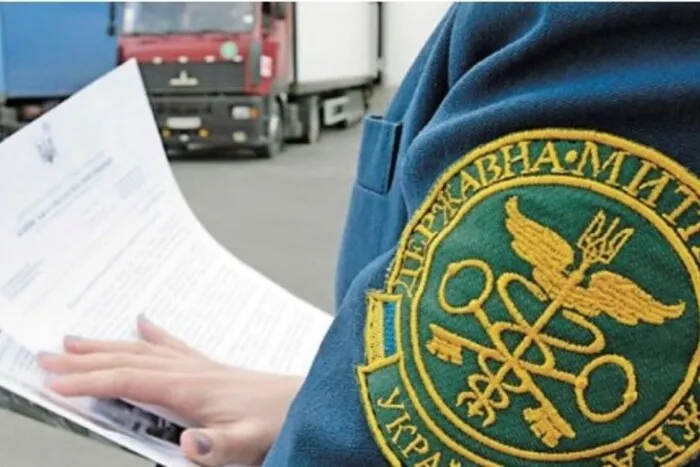 A scheme involving the fraudulent customs clearance of vehicles in Volyn resulted in losses of 800 million hryvnias