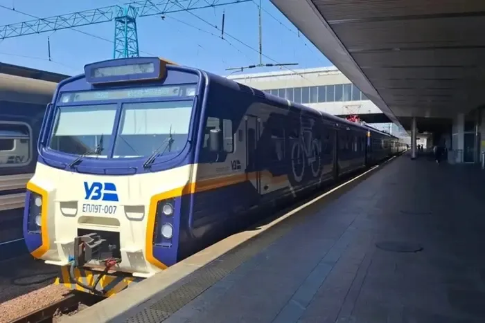 «Укрзалізниця» змінює графік і додає рейси