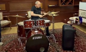 На Тайвані руфер піднявся на 101-поверховий хмарочос без захисного спорядження – відео