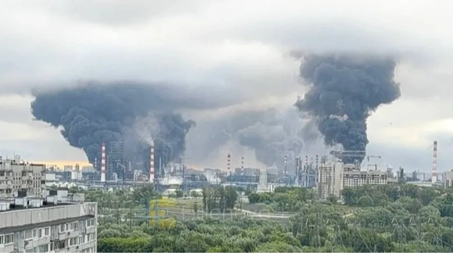Відео: дрони атакували хімзавод та склади Ozon у Башкортостані