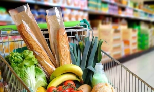 Українські супермаркети захлеснула хвиля крадіжок: що найчастіше крадуть у магазинах