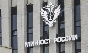 США залучили до переговорів Віткоффа з путіним перекладачку-росіянку, яка засудила війну