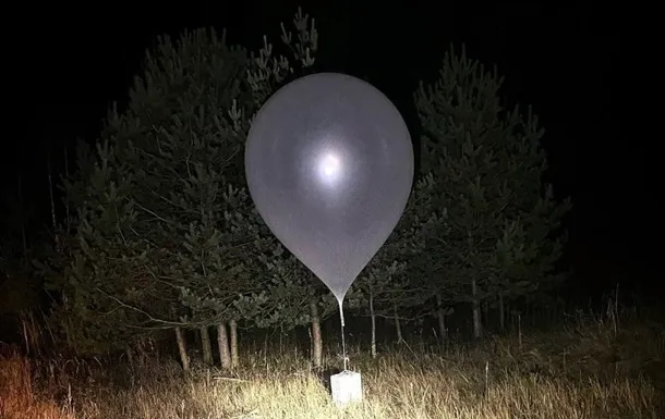 Литва може заблокувати мобільний зв’язк для боротьби з повітряними кулями з Білорусі