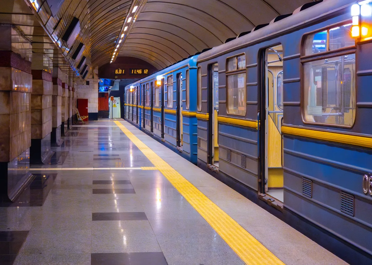 У Києві «червона» та «зелена» лінії метро відновили звичайний графік руху