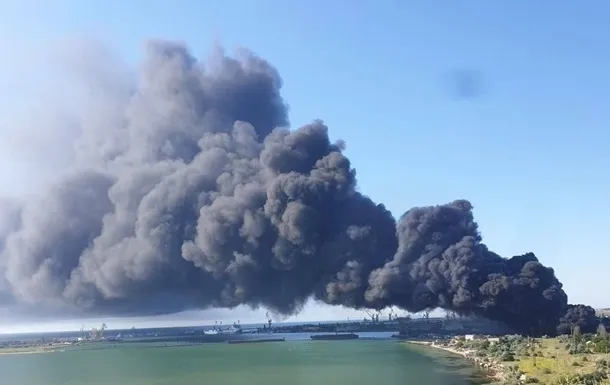 ЗСУ вразили у Криму склади, мости й базу Чорноморського флоту