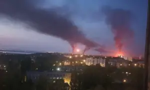 РФ масовано атакувала Київ балістикою, після чого виникли пожежі