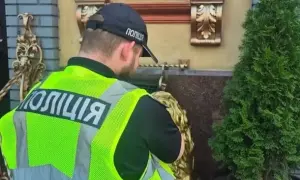 У Києві оштрафували водія маршрутки, дах якої протікав під час дощу