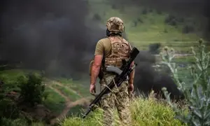 На Чернігівщині після обстрілів РФ спалахнула масштабна лісова пожежа