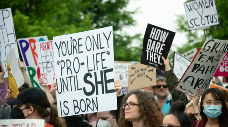 У США змінюють правила для дитячих грантів і забороняють сотні термінів