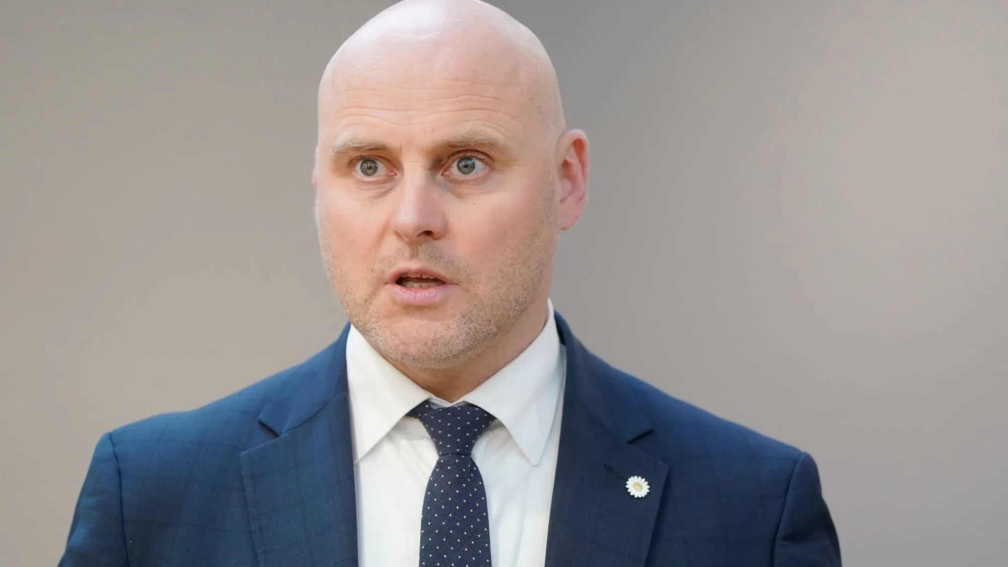 Прем’єр Латвії закликав європейців пити менше пива, щоб допомогти Україні