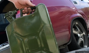 Губернатор Бєлгородщини закликав росіян переходити на генератори і заборонив продавати бензин у каністри