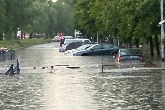 Київ пішов під воду після потужної зливи