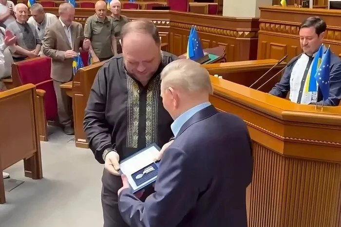 Нагородження Кучми відзнакою імені В’ячеслава Чорновола викликало гучний скандал
