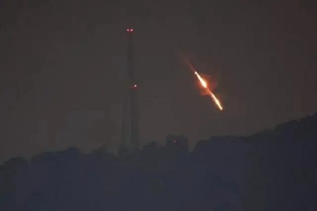 Відео: Іран обстріляв Ізраїль балістичними ракетами з касетними боєголовками