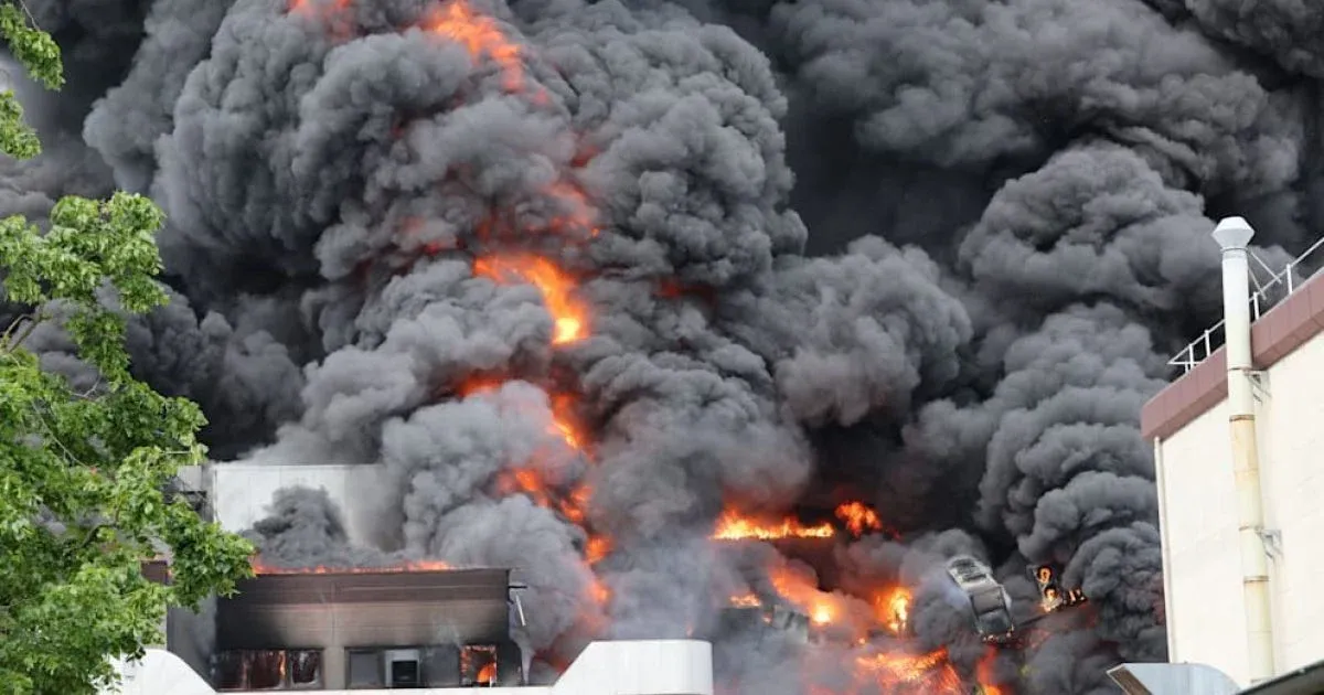 Пожежа у Берліні залишила 50 тисяч домівок без світла