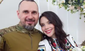 Відео: дружина Олега Сенцова привітала режисера та військового з 50-річчям