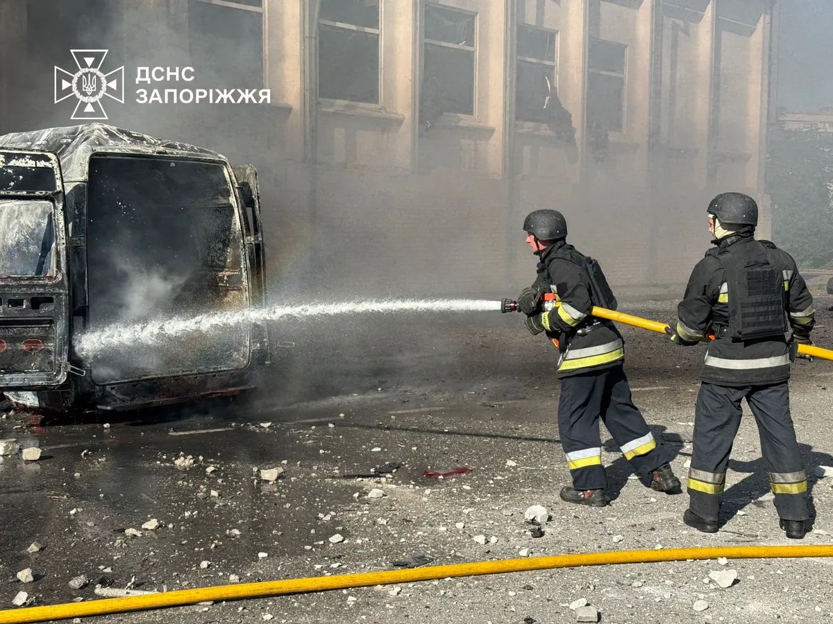 В результате российского удара по Запорожью пострадали 10 человек