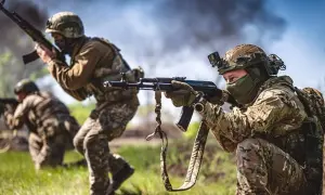 Відео: у Херсоні російський FPV-дрон знищив вантажівку з продуктами